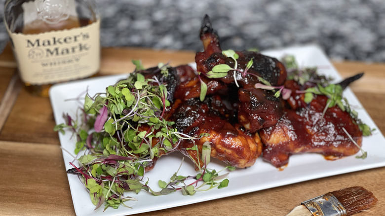 chicken wings with barbecue sauce