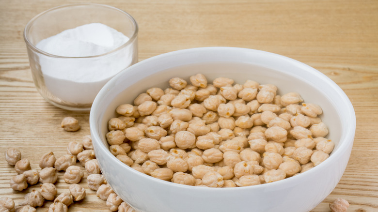 Chickpeas with baking soda 