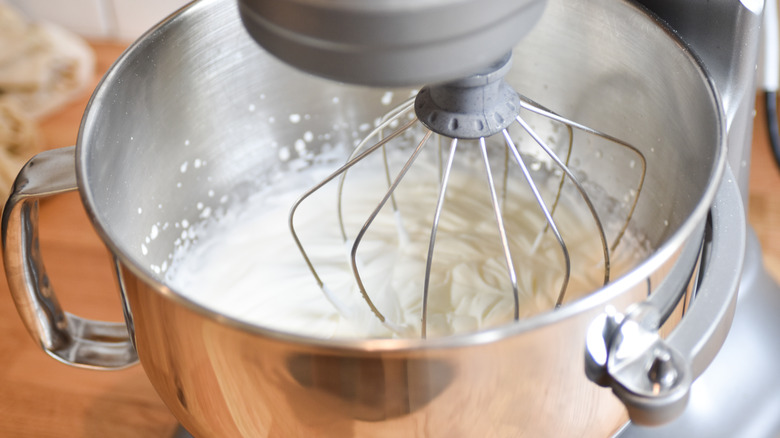 whipping heavy cream