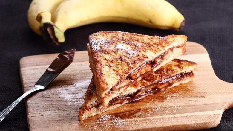 French toast with Nutella and banana slices