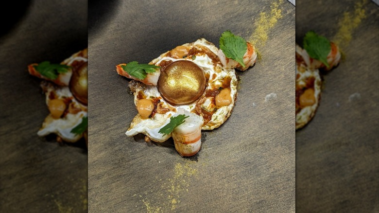 Disfrutar's golden egg during a Masterclass at EUHT Sant Pol de Mar