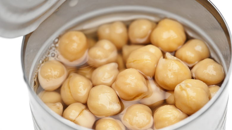canned chickpeas 