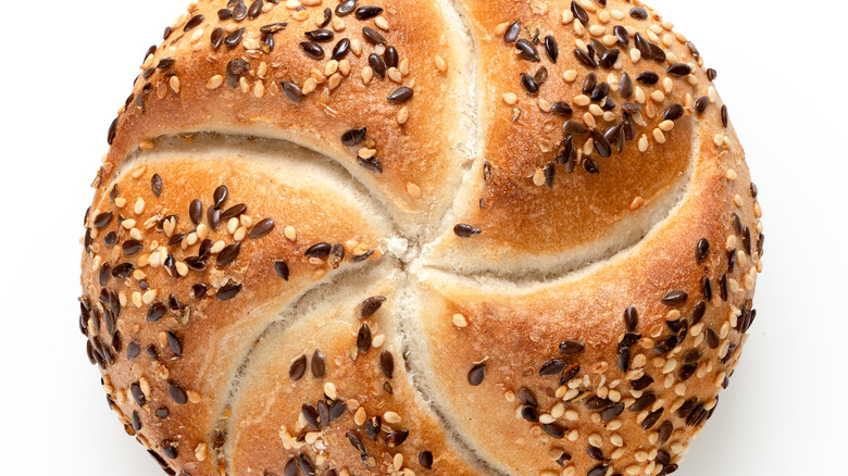 Seeded weck roll