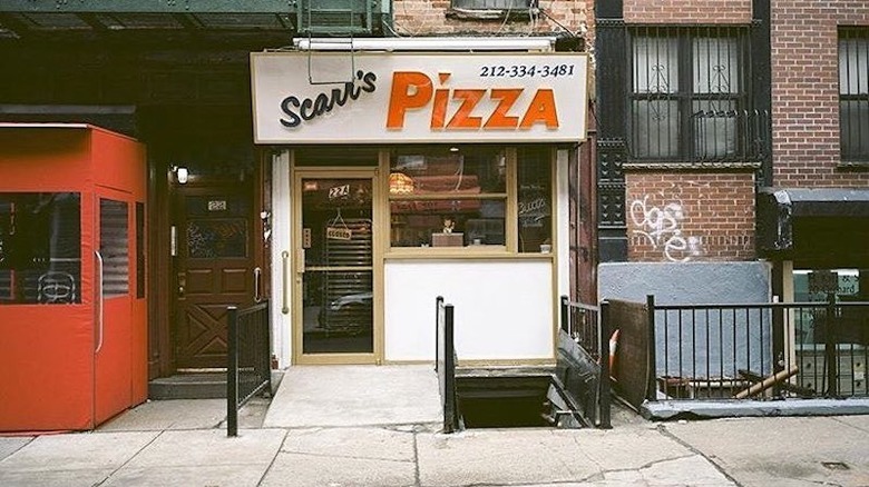 Scarr's pizza storefront NYC