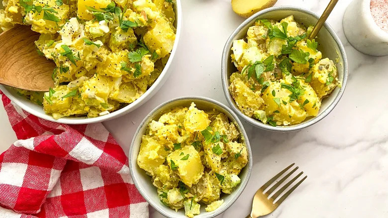 potato salad with herbs