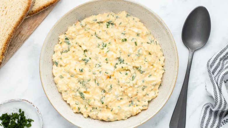 egg salad in bowl