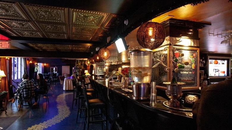 Inside Bourbon 'O' Bar