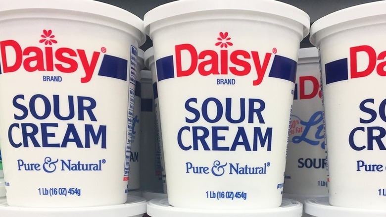 containers of daisy brand sour cream