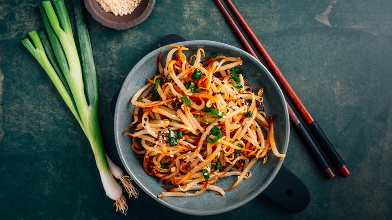 spicy bean sprout salad