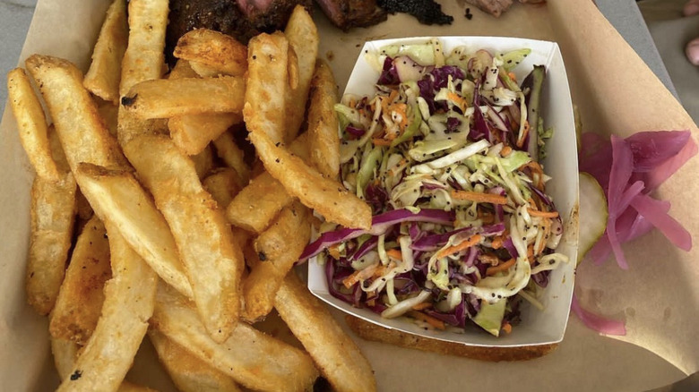 barbecue platter with fries