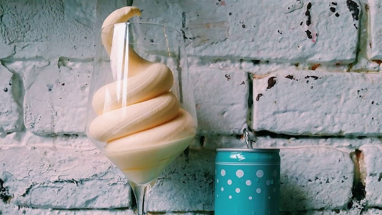 Soft-serve sorbet with Prosecco can