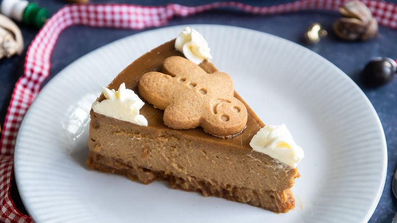 slice of gingerbread cheesecake