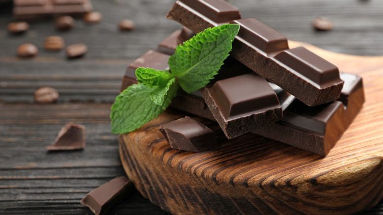 mint chocolate bar pieces