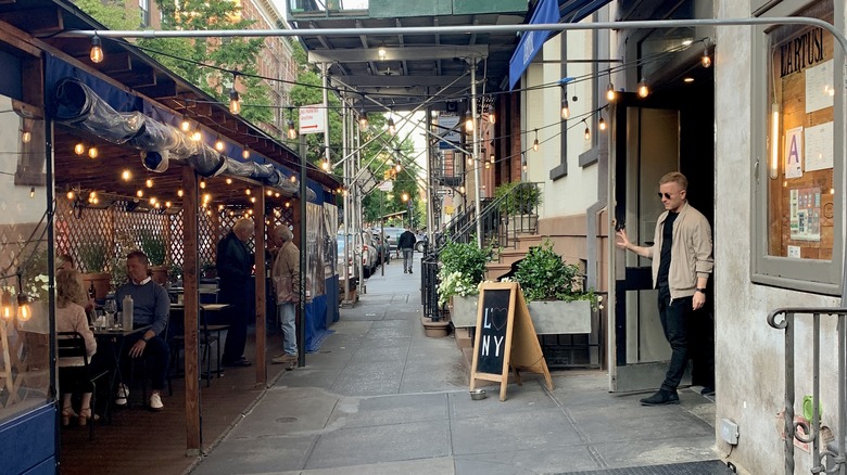 L'Artusi restaurant patio exterior