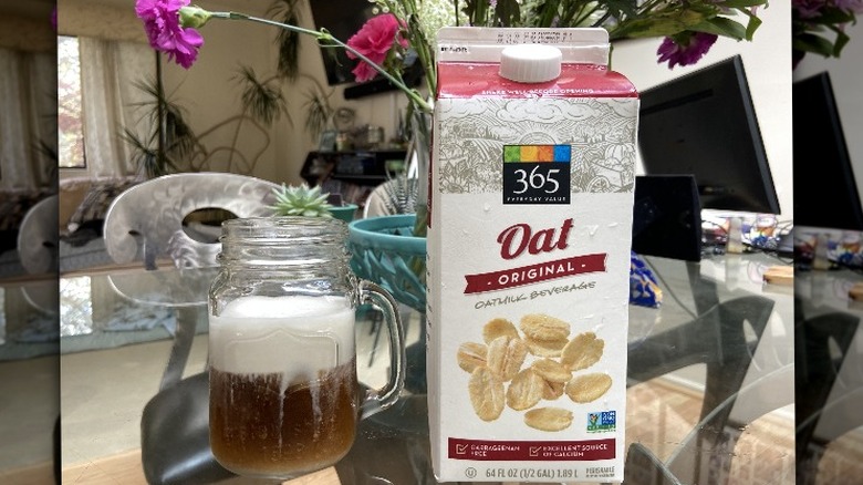 365 Everyday Value oat milk