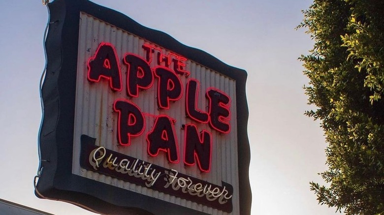 Apple Pan sign
