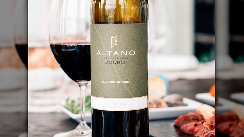 Altano organic red wine