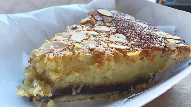 Black bottom almond chess pie