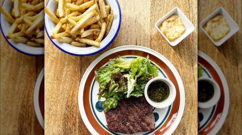 Steak frites with salad