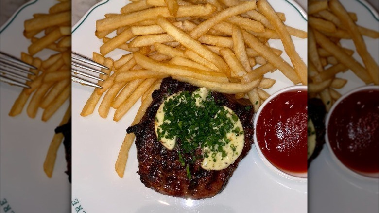 Steak frites with butter