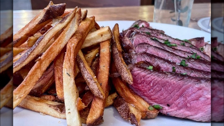 Medium rare steak frites