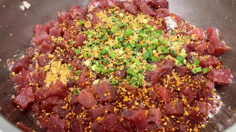 tuna with green onion