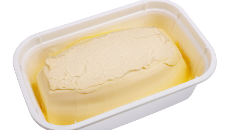 margarine in tub