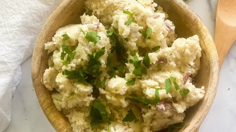 Mashed potatoes with parsley