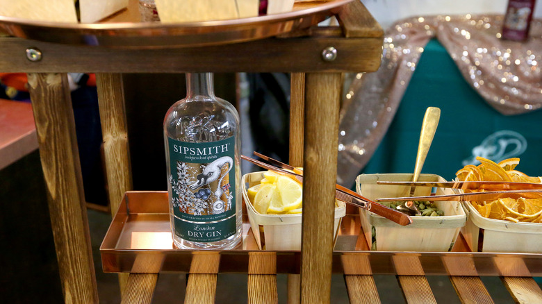 Sipsmith gin with botanicals