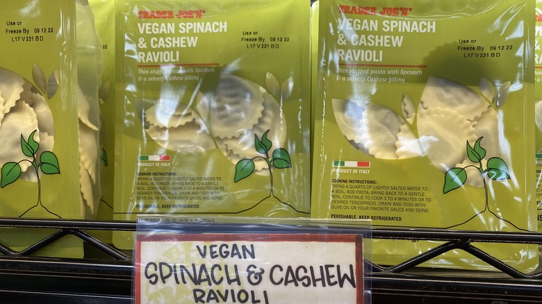 Vegan spinach & cashew ravioli