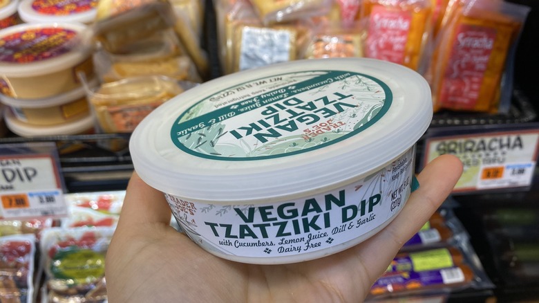 Vegan tzatziki dip