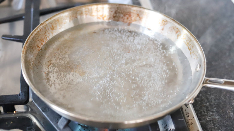 pot of salted water boiling