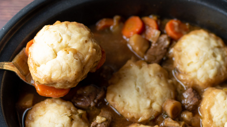 Cooking stew in slow cooker