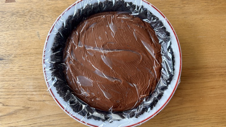 Covered chocolate pudding pie