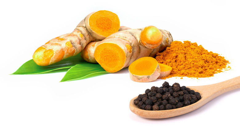 Turmeric with black peppercorns