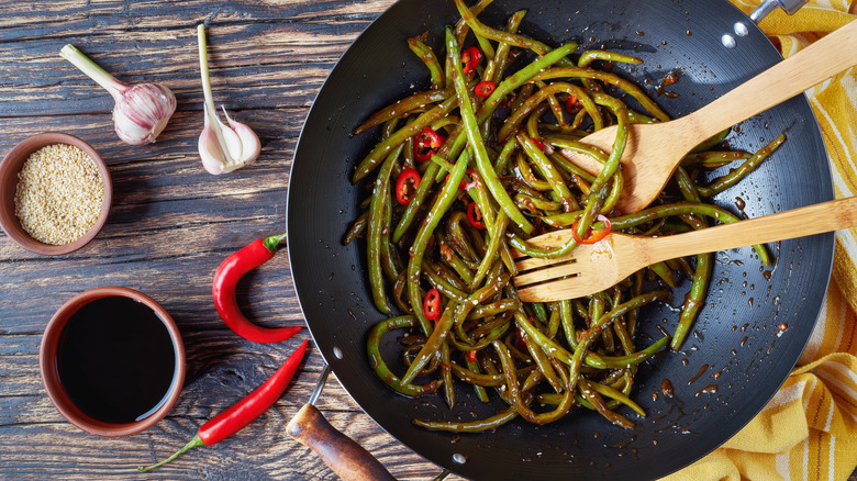 Sichuan green beans