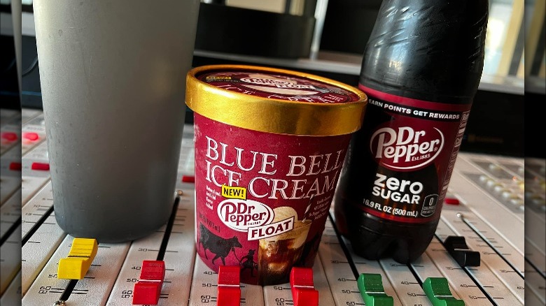 Dr pepper float ice cream