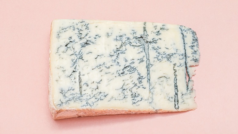 isolated slice of gorgonzola