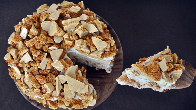 coffee crunch cake