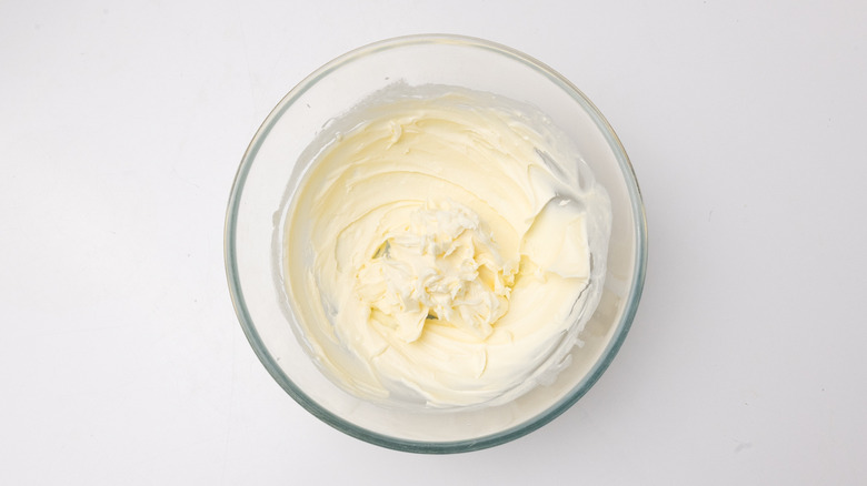 mascarpone and heavy cream mixture