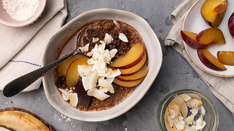 breakfast quinoa bowl