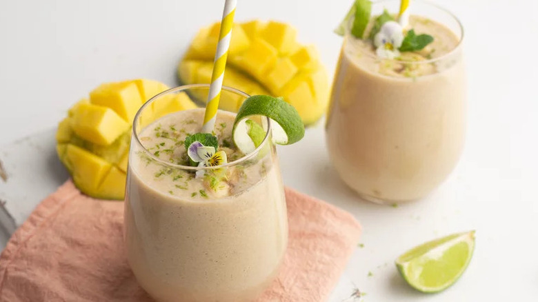 Mango Banana Smoothie