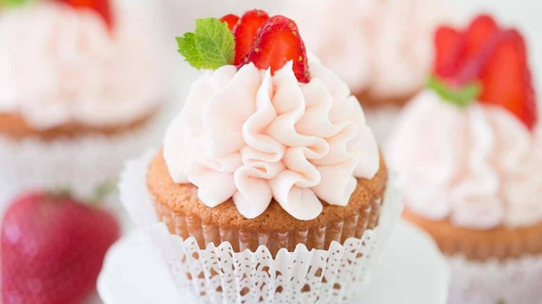 strawberry cupcake