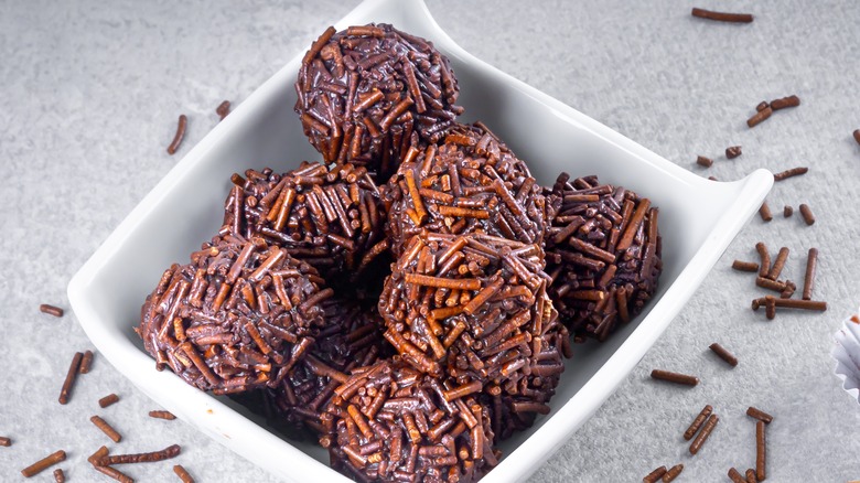 a bowl of brigadeiros