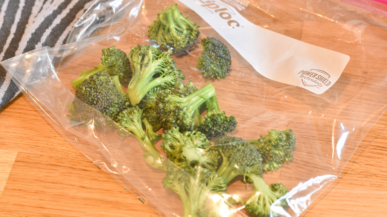 steaming broccoli in microwave