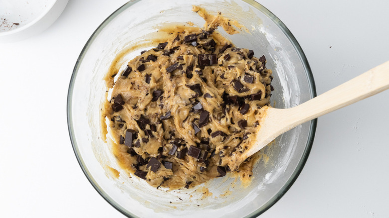 chocolate chunk cookie batter