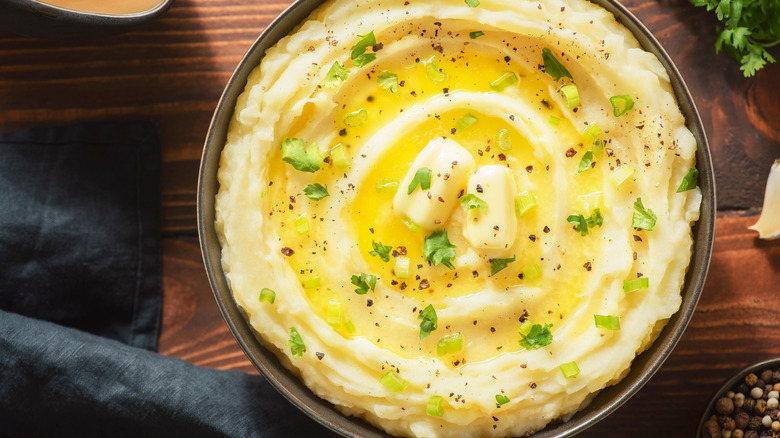 Mashed potatoes in a bowl