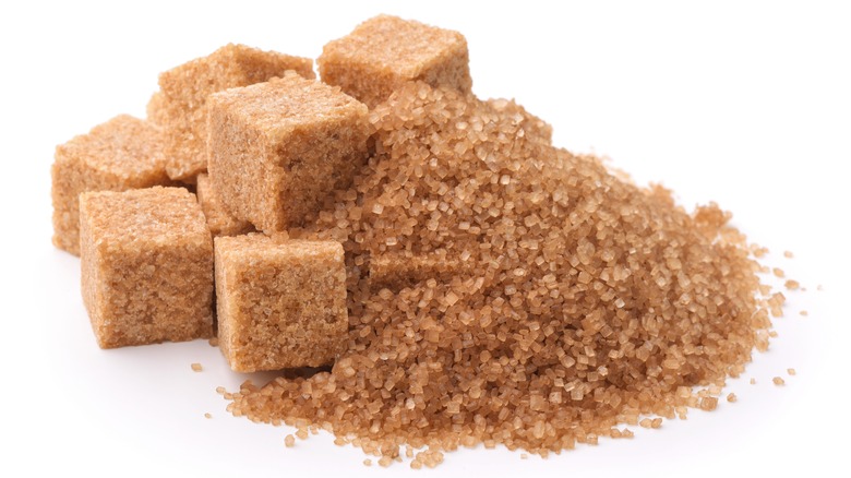 pile of light brown sugar