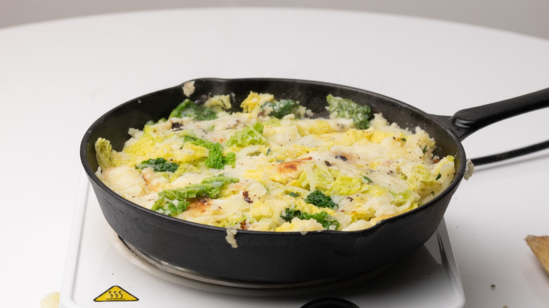 cooking bubble and squeak in cast iron pan