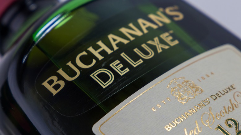 Buchanan's Deluxe bottle close-up